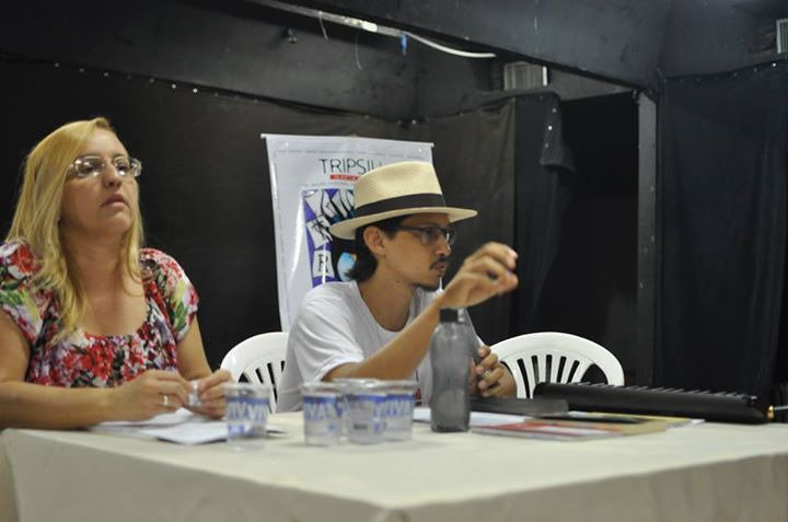Palestra sobre as obras literárias indicadas para o PAES 3ª Etapa. Ao lado da escritora e professora Luciane Mota. Montes Claros-MG (2015)