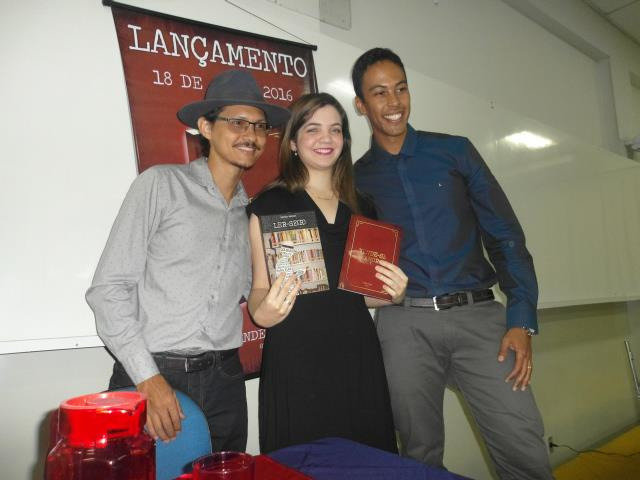 Com os escritores Olden Hugo, Giowanna Veloso e Márcio Moraes